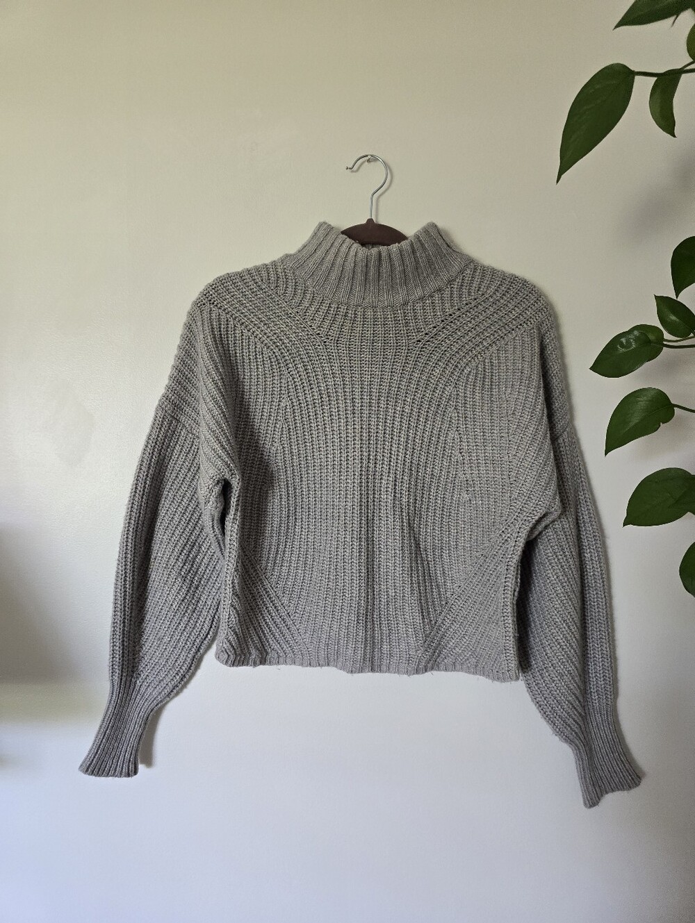 Rebecca Minkoff Size Small Merino Wool Blend Soft Cropped Gray Mockneck Sweater